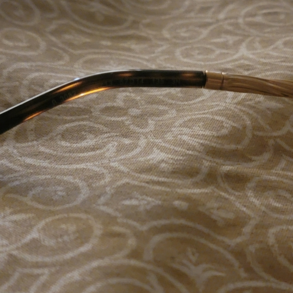 Burberry unisex sunglasses NWOT Brown/Tan - Picture 6 of 16